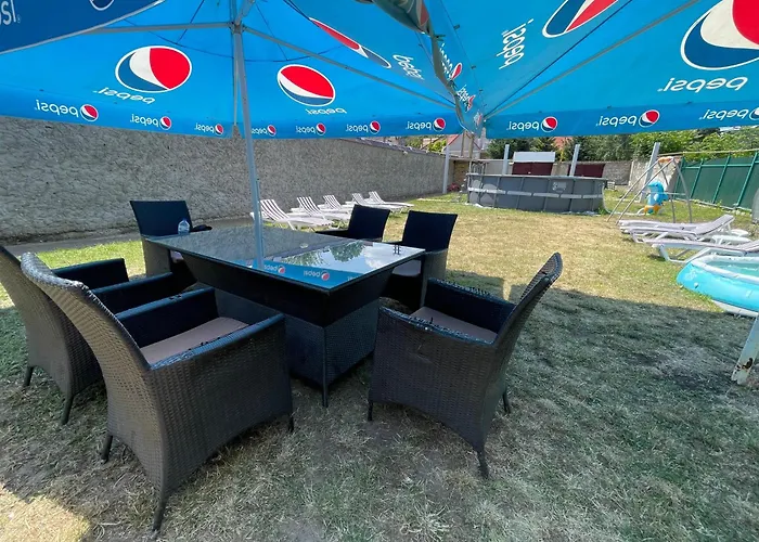 Holiday home 13-я станция фонтана дом с бассейном *