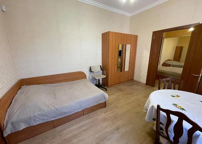 13-я станция фонтана дом с бассейном Holiday home Odesa