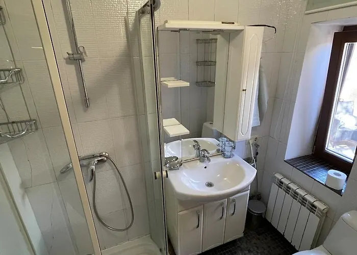 13-я станция фонтана дом с бассейном Holiday home *