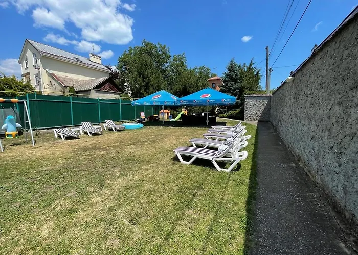 13-я станция фонтана дом с бассейном